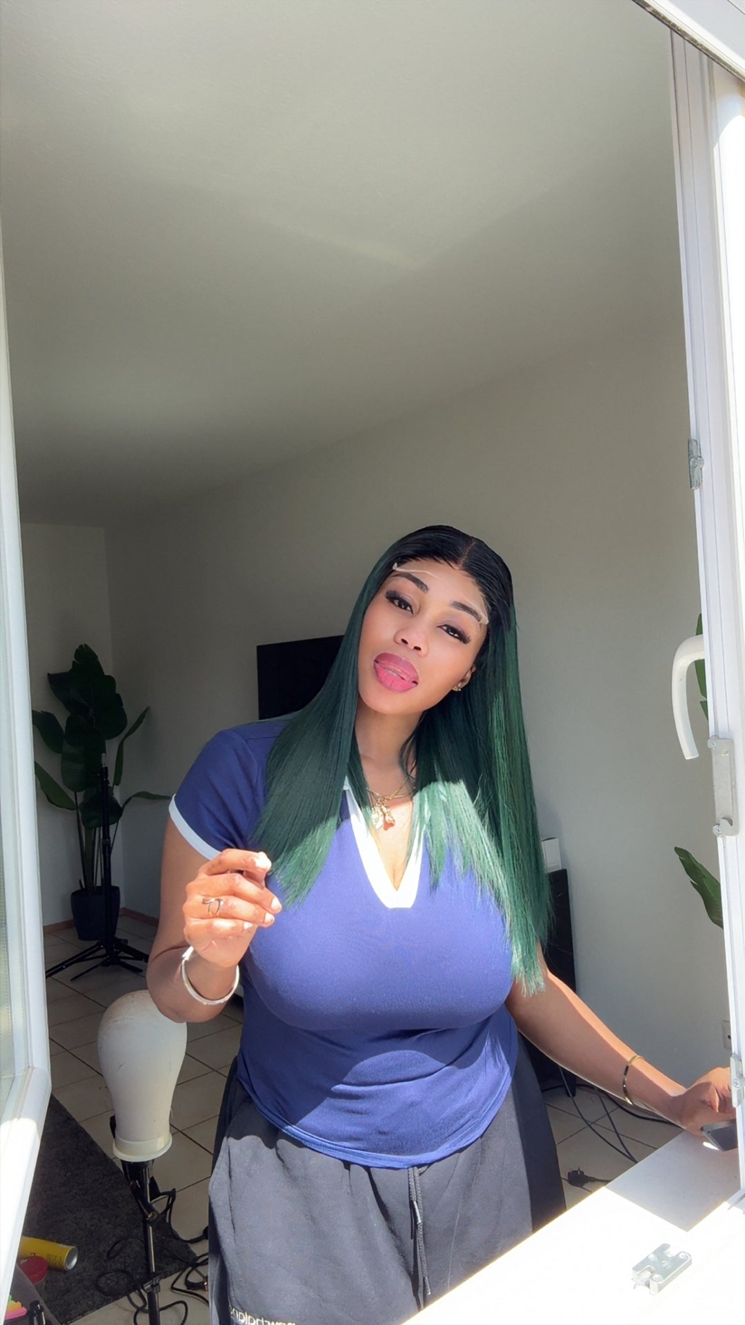 Wig Greenie